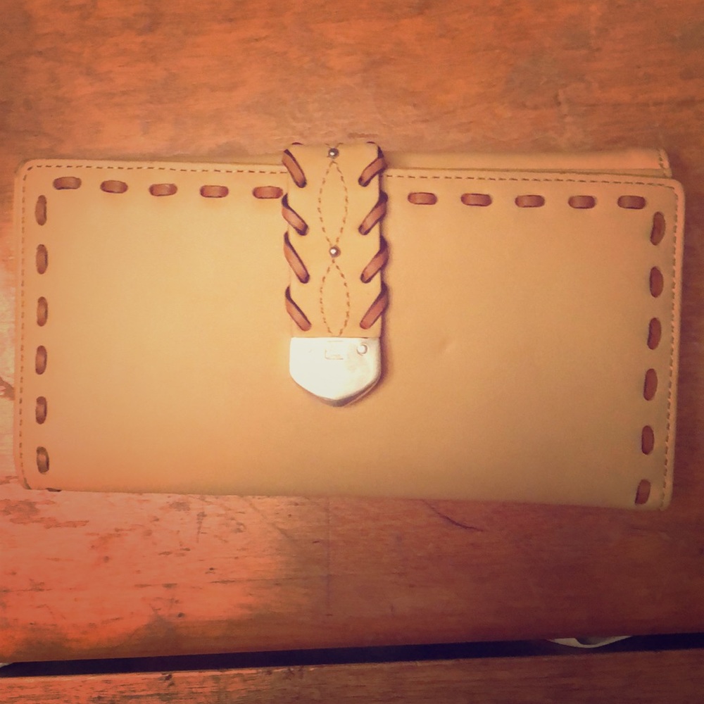 Michael kors wallet